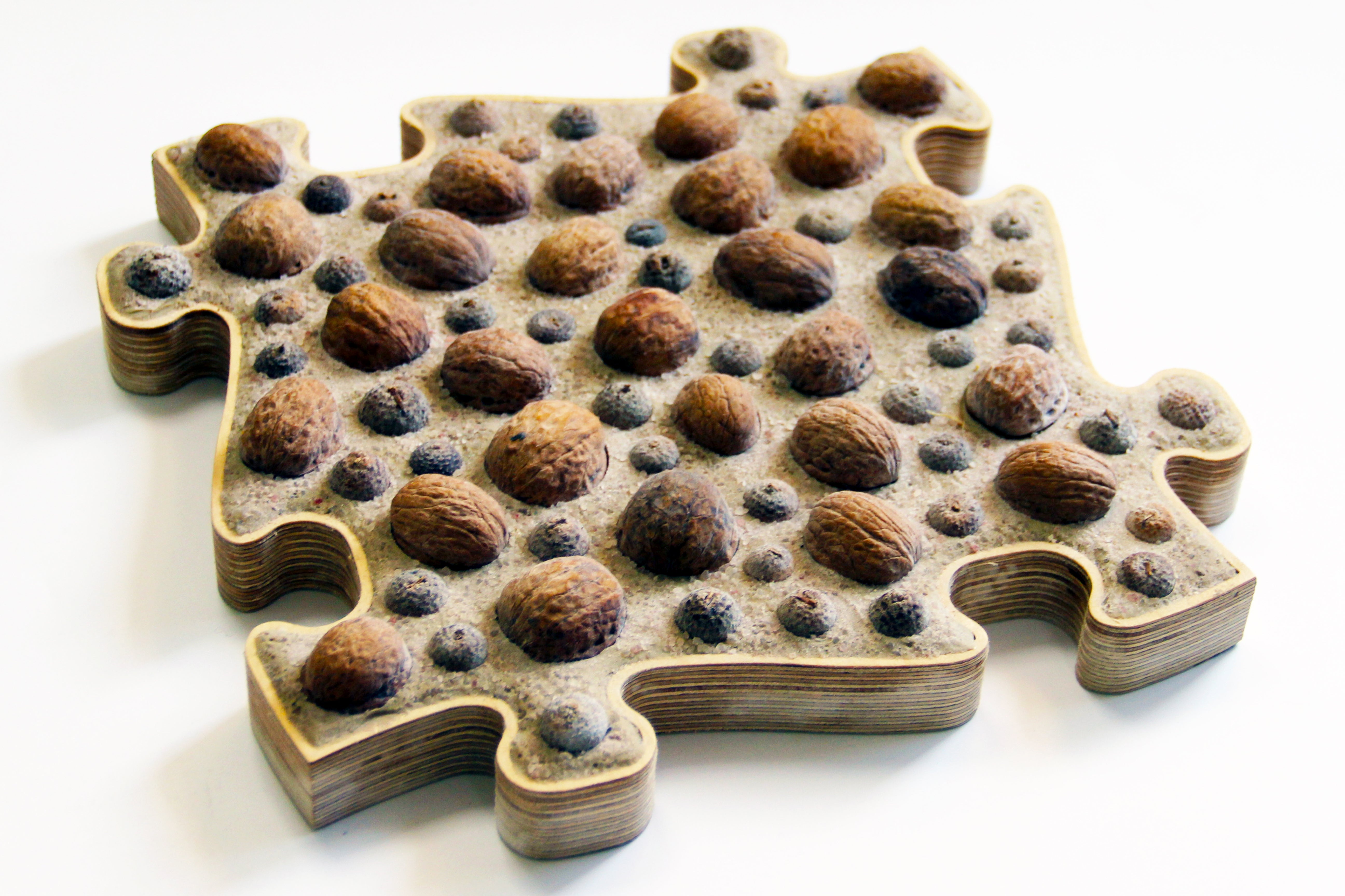 Who can benefit from sensory play mats?