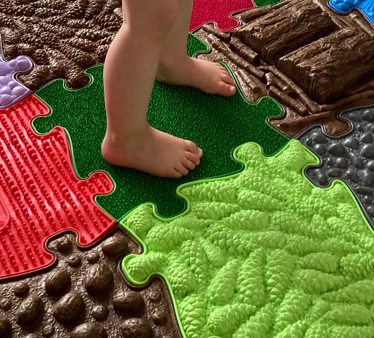 3 ways to incorporate sensory mats into your day