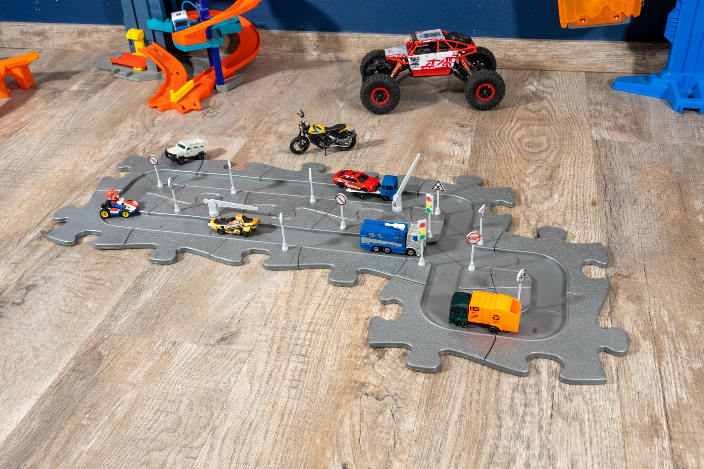 
  
  Magnetic Car Track Set
  
